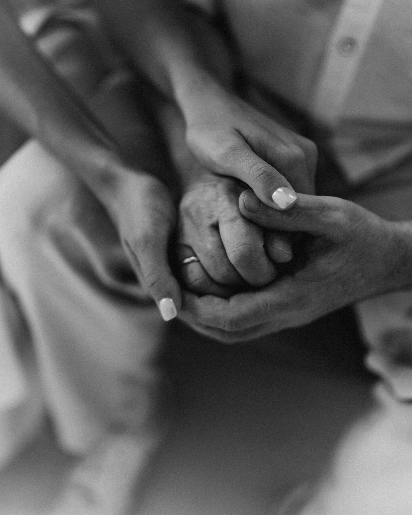 Віктор Павлік і його молода дружина знялися у романтичній фотосесії: &quot;Для щастя треба небагато&quot;